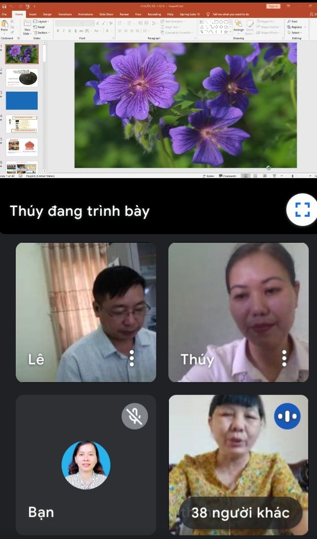 Cô giáo Nguyễn Thị Hà - PHT trường THCS Hồng Dươn gphats biểu khai mạc