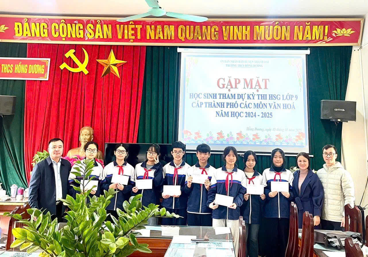 GẶP MẶT ĐỘI TUYỂN HỌC SINH THAM DỰ KỲ THI HỌC SINH GIỎI CẤP THÀNH PHỐ NĂM HỌC 2024-2025